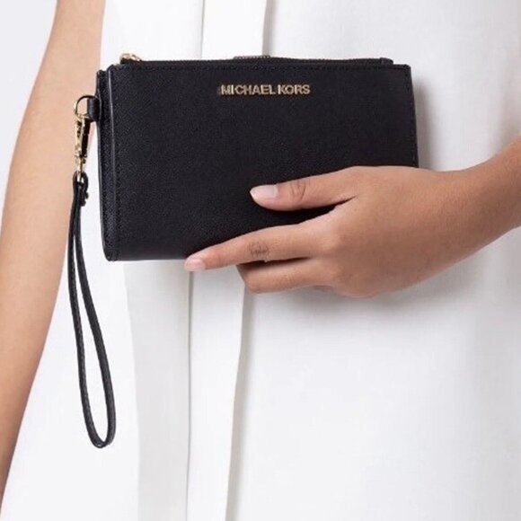 Michael Kors Jet Set Travel Double Zip Wristlet - Picture 2 of 11